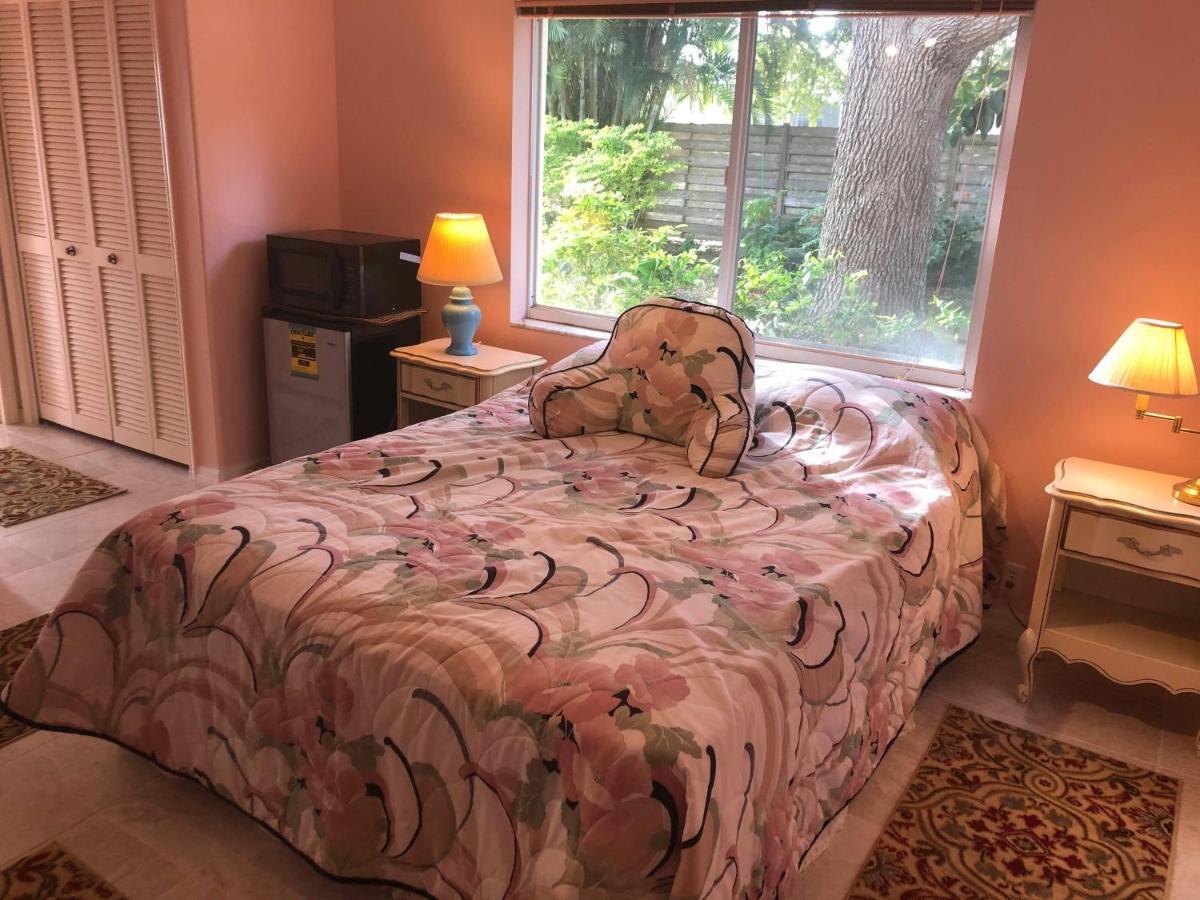 Beautiful Quiet Studio!! Sarasota Luaran gambar